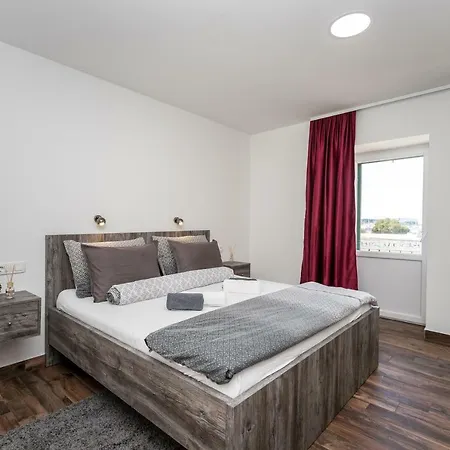 Apinelo Port Casa de hóspedes Split